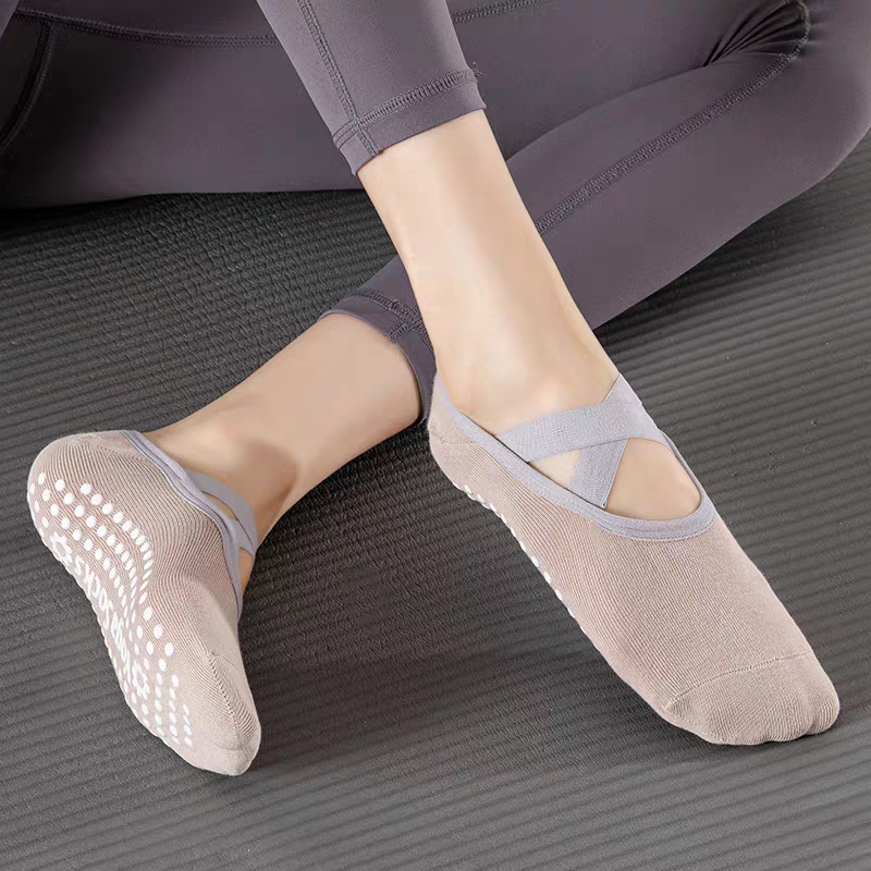 جوارب يوجا احترافية للنساء من  - مراجعة No Show Sock Women وسعره